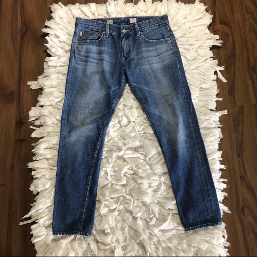 AG Nikki relaxed skinny size 28